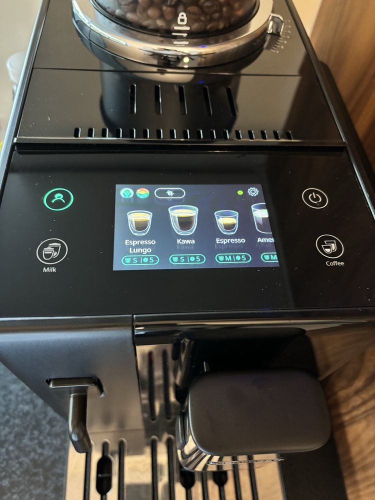 Ekspres Delonghi Rivelia EXAM 440.55.B gwarancja