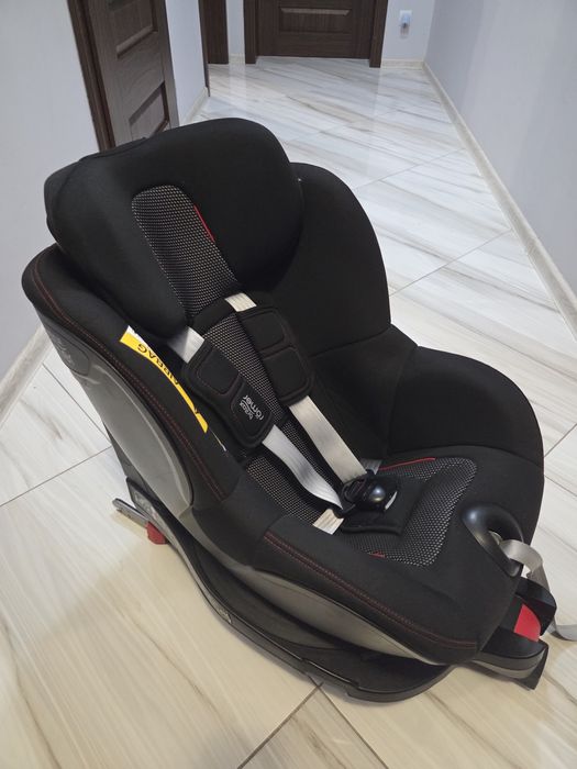 Fotelik samochodowy Britax Romer Dualfix M I- się 360°