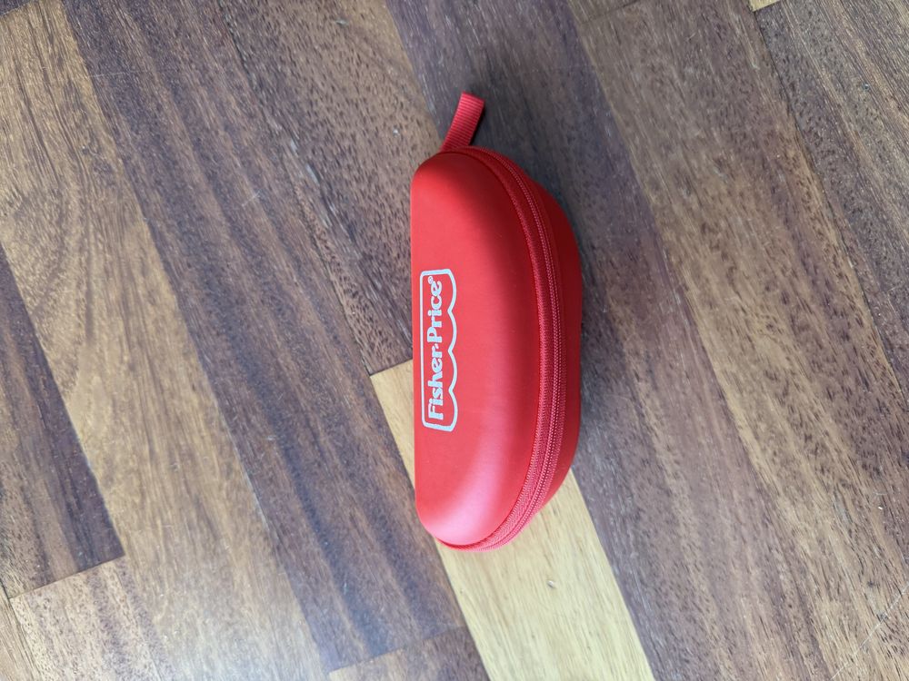 Dziecięce pudełko na okulary Fisher Price czerwone