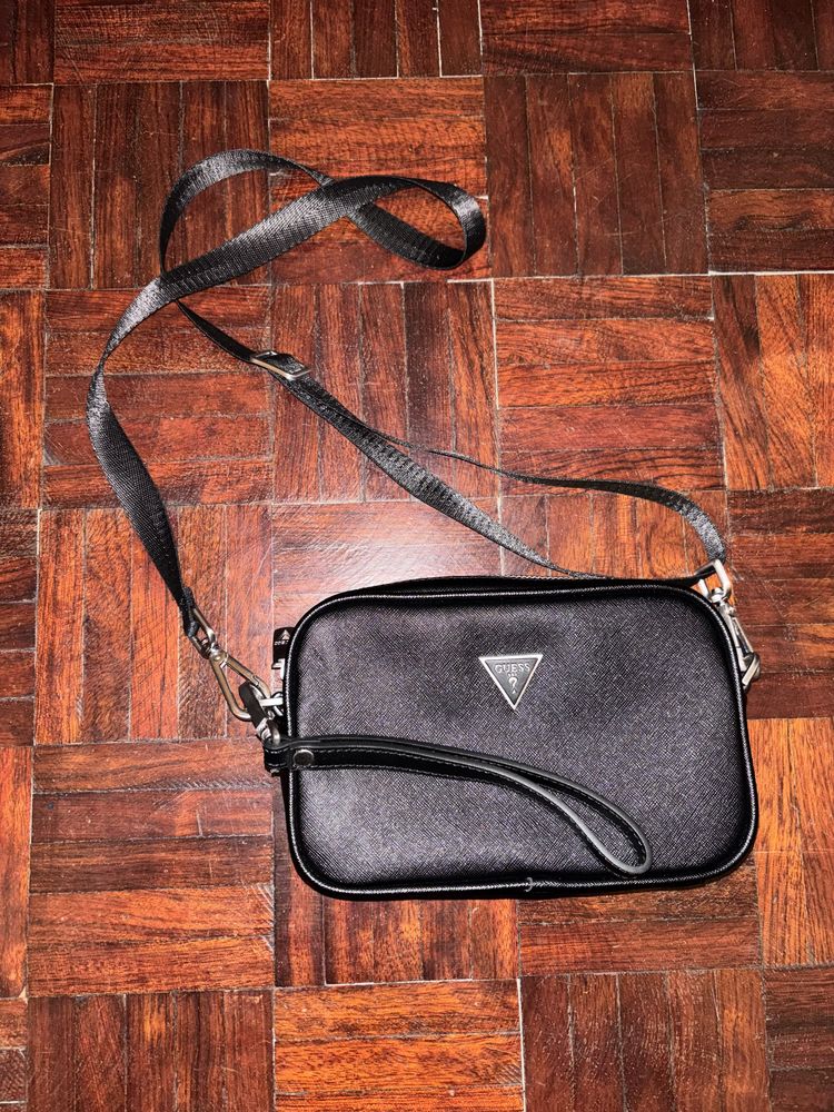 Bolsa preta nova da GUESS
