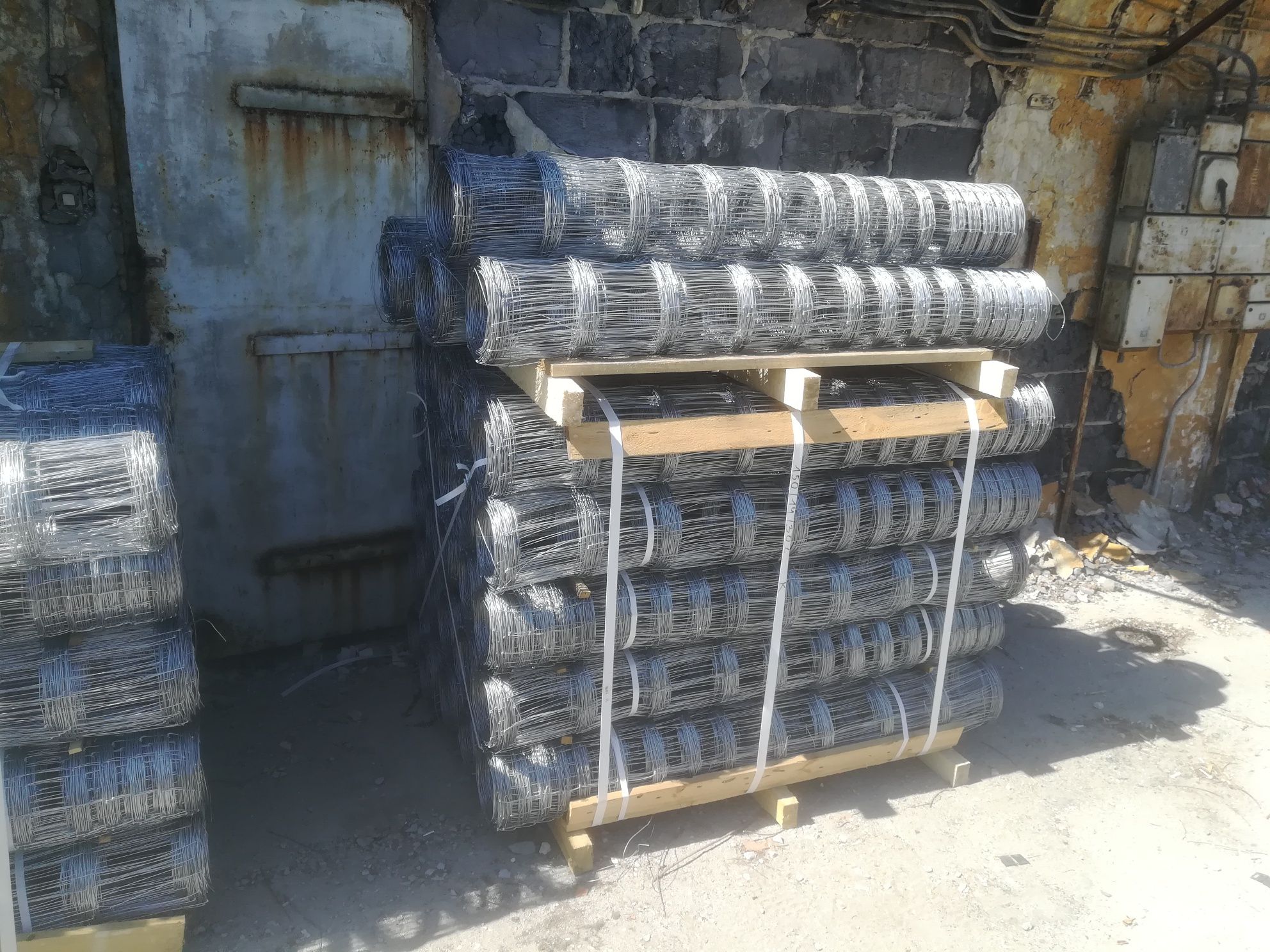 Słupki betonowe 8x7 220cm ogrodzeniowe producent