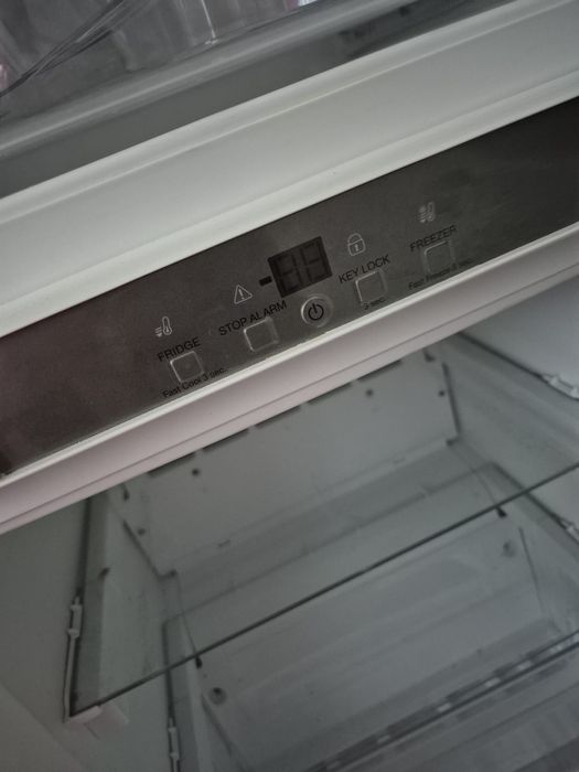 Lodówka do zabudowy Franke uszkodzona