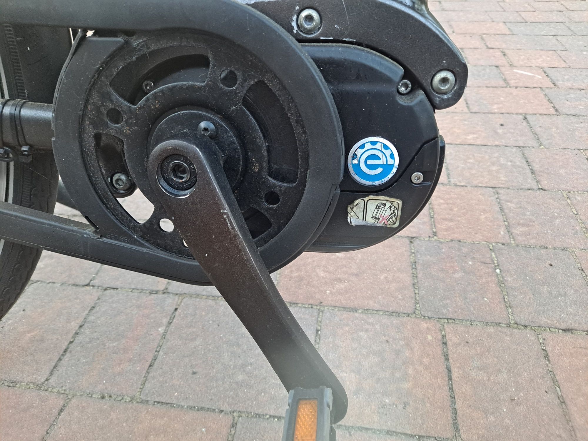Silnik centralny do roweru elektrycznego