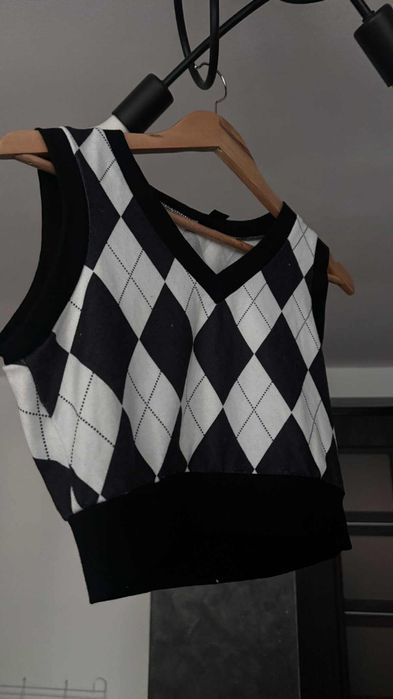 Top Shein Rozmiar 36 , długość całkowita 38 cm