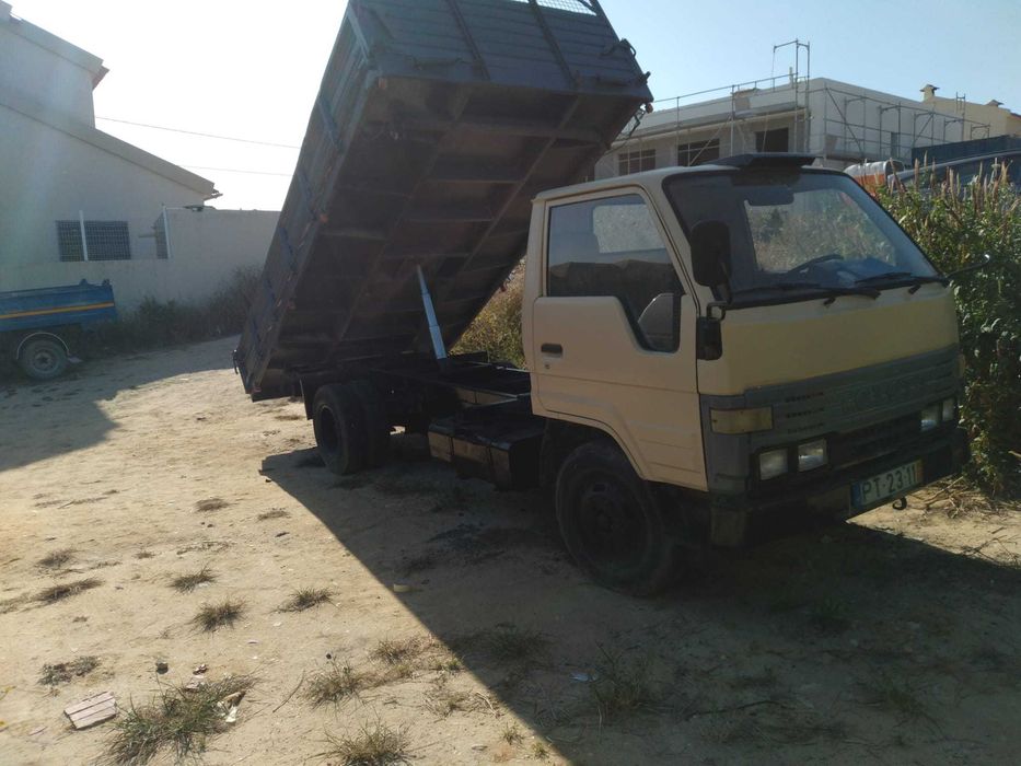 Toyta Dyna BU 80 3.5