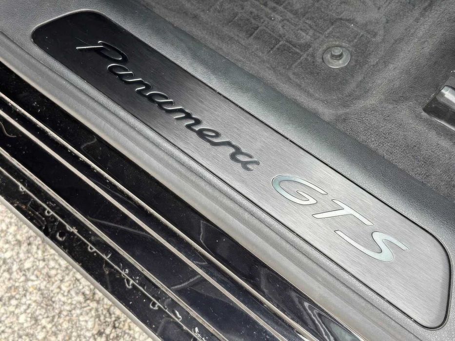 Porsche Panamera GTS      2020