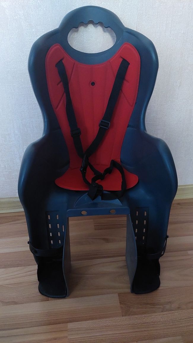 Крiсло дитяче Elibas P HTP design на багажник