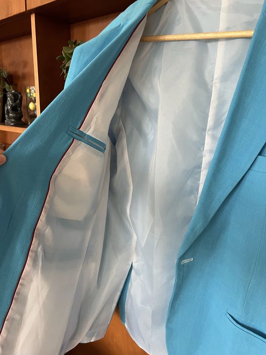 Błękitny lniany garnitur