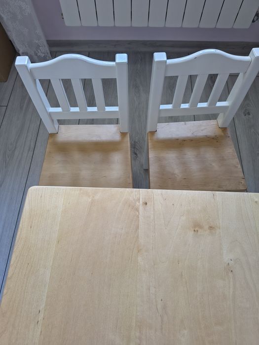 Stolik z krzeselkami