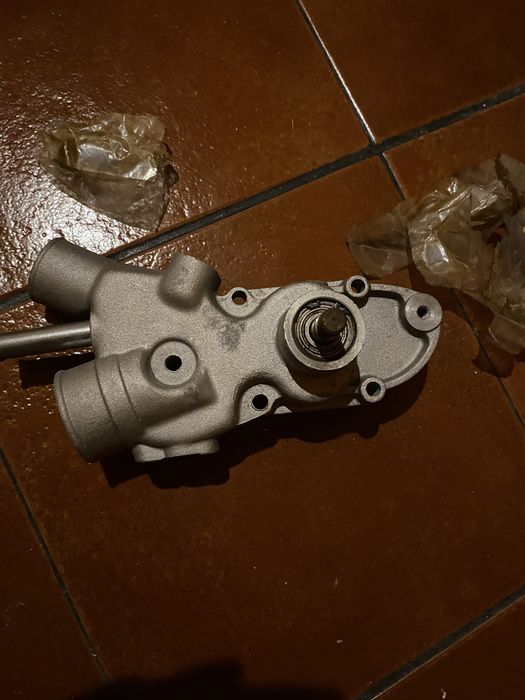 Bomba agua peugeot 504