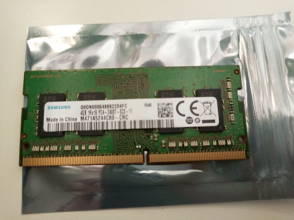 Оперативна пам'ять RAM для ноутбуків SO-DIMM DDR4 Samsung 4 Gb 2400 gh