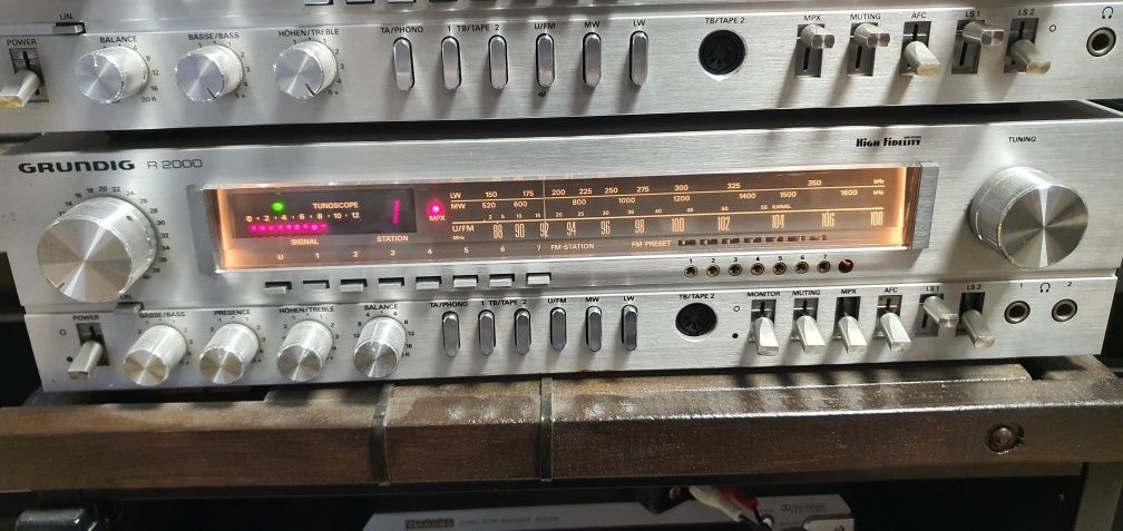 Amplituner GRUNDIG R 2000 plus kolumny ONKYO