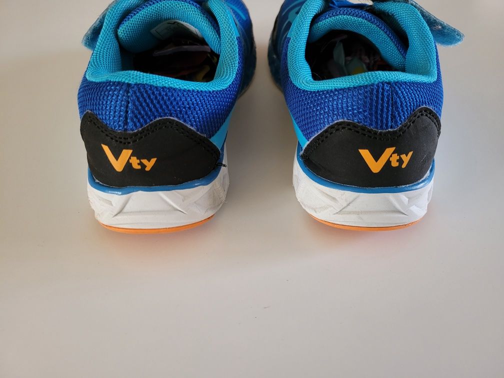 Adidasy sportowe buty zapinane na rzepy