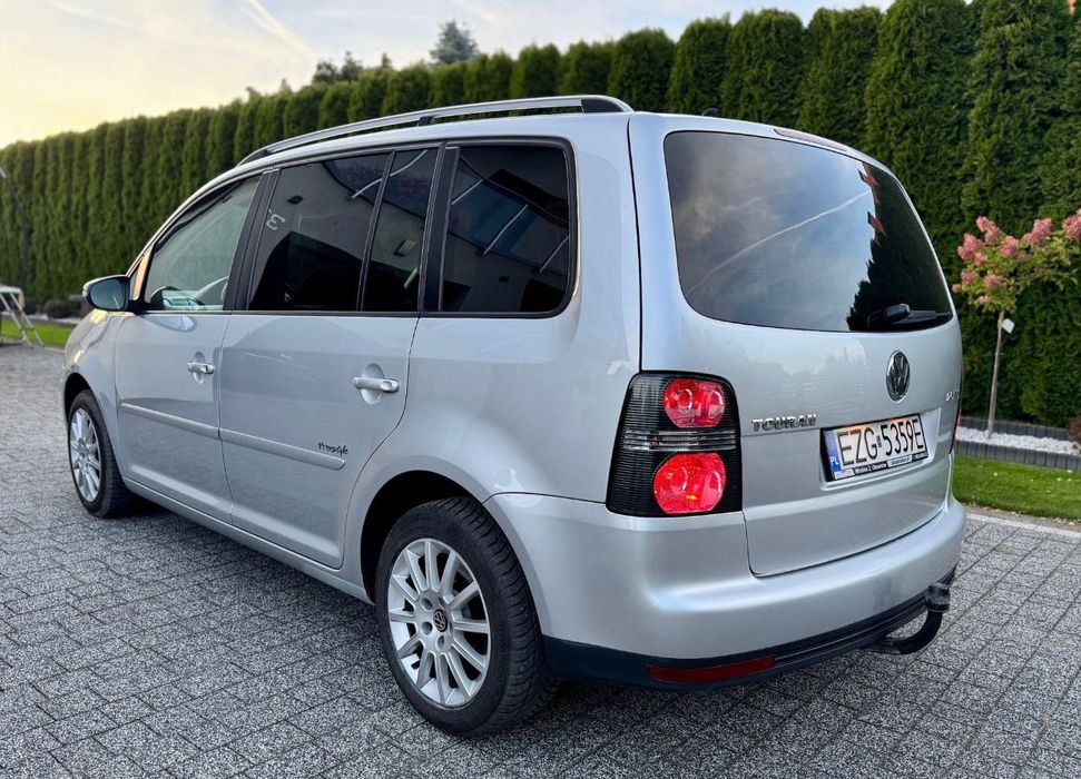Volkswagen Touran 2010р 2.0 TDI