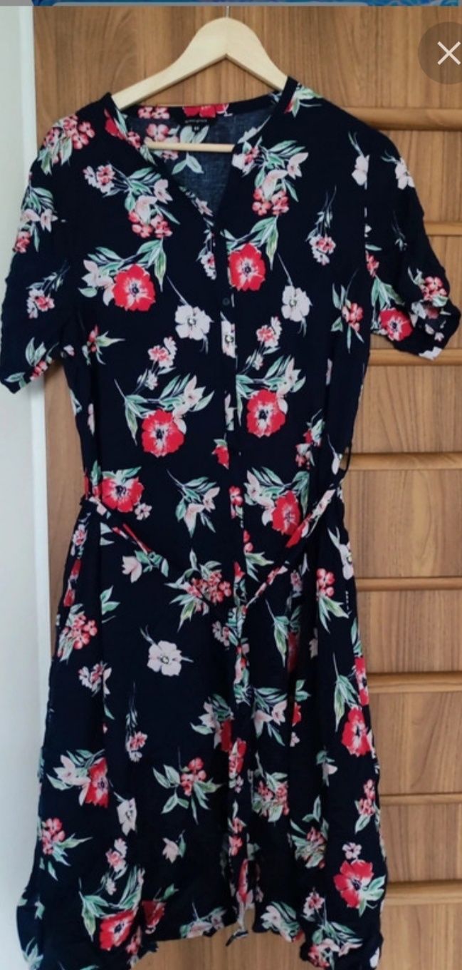 Sukienka w kwiaty Greenpoint, rozmiar 44, wiskoza.