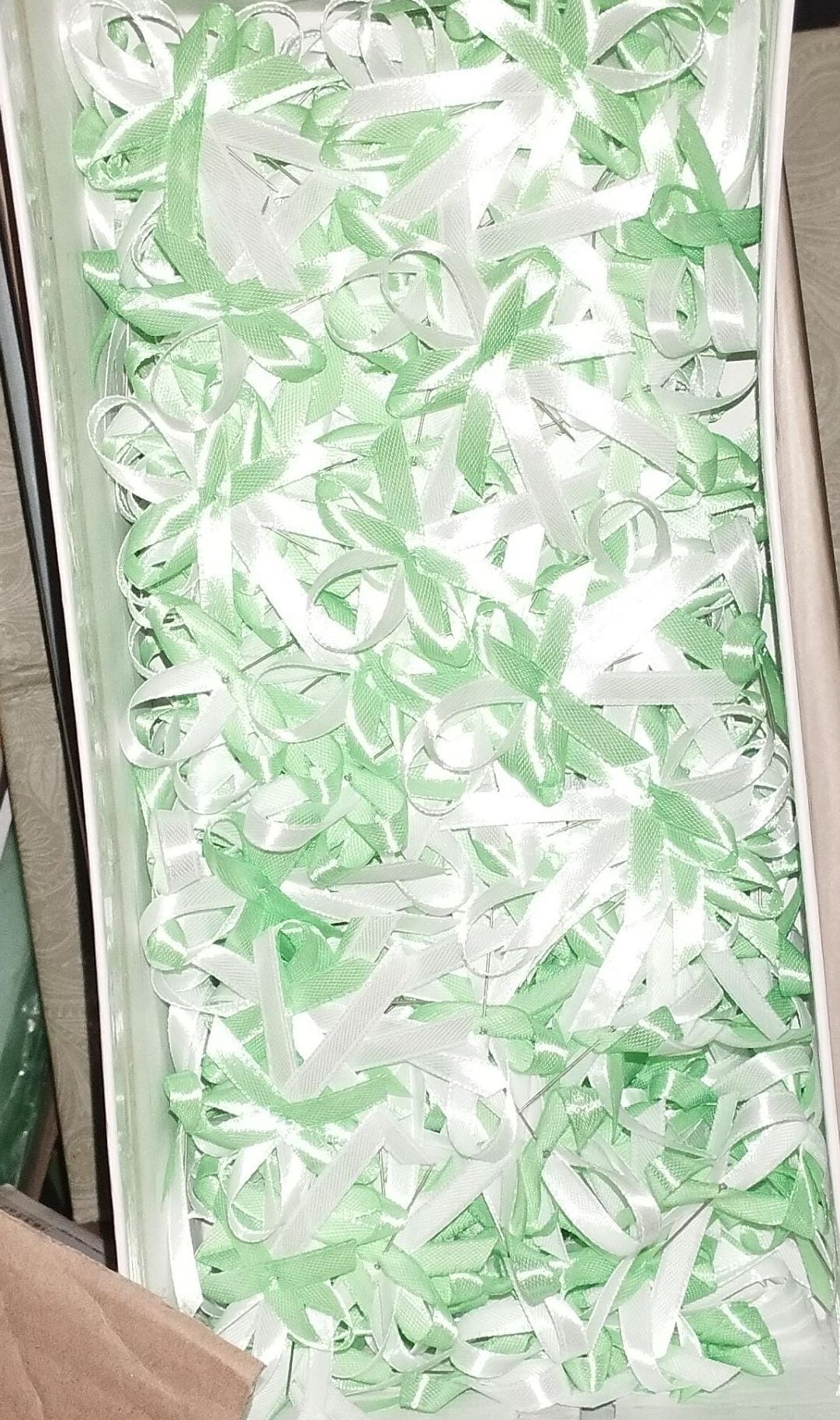 Kotyliony ślubne, przypinki 1000szt
