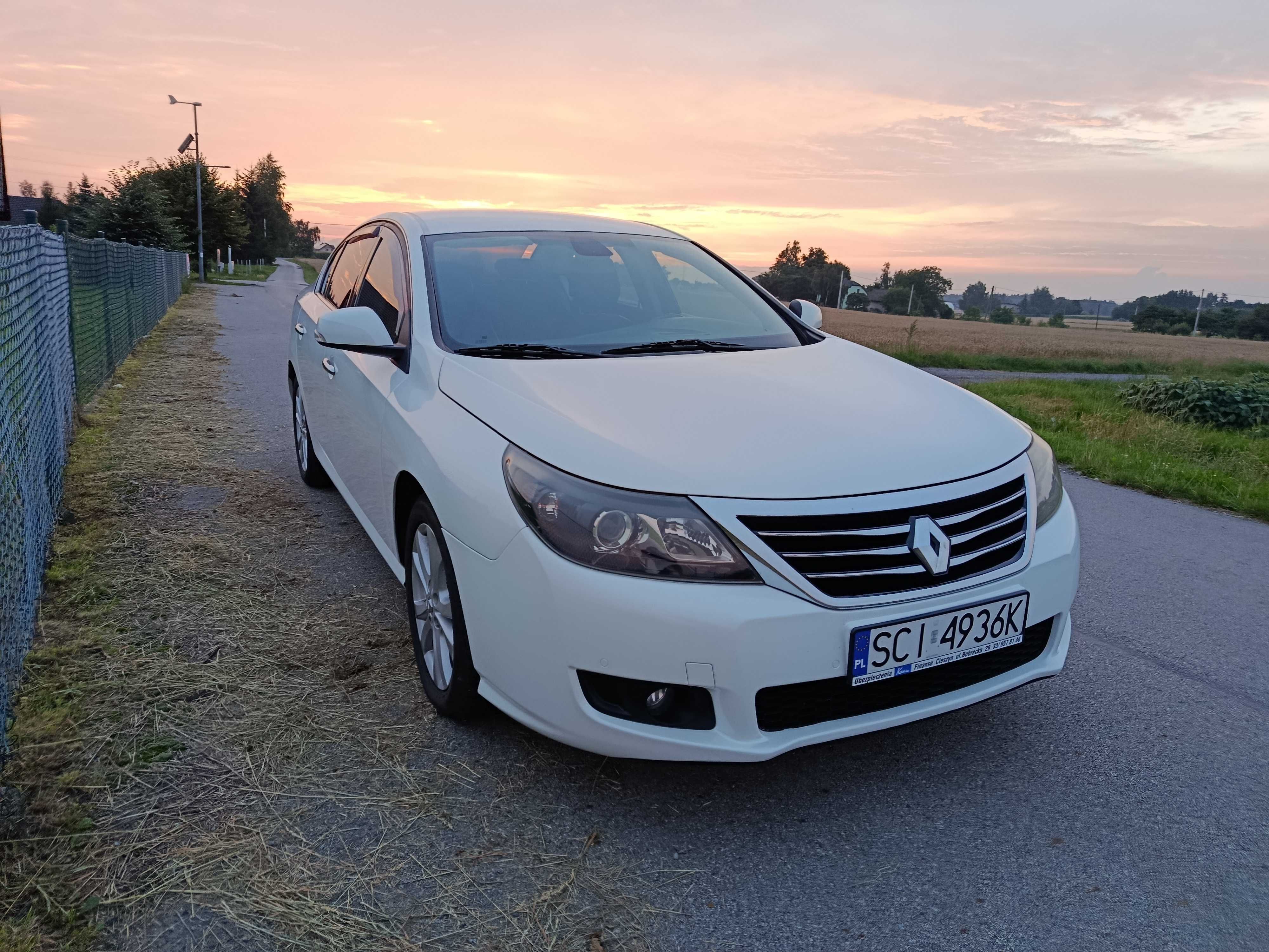 Renault Latitude 2,0 Dci 150 KM. Ładny sedan biała perła(Nie Laguna 3)