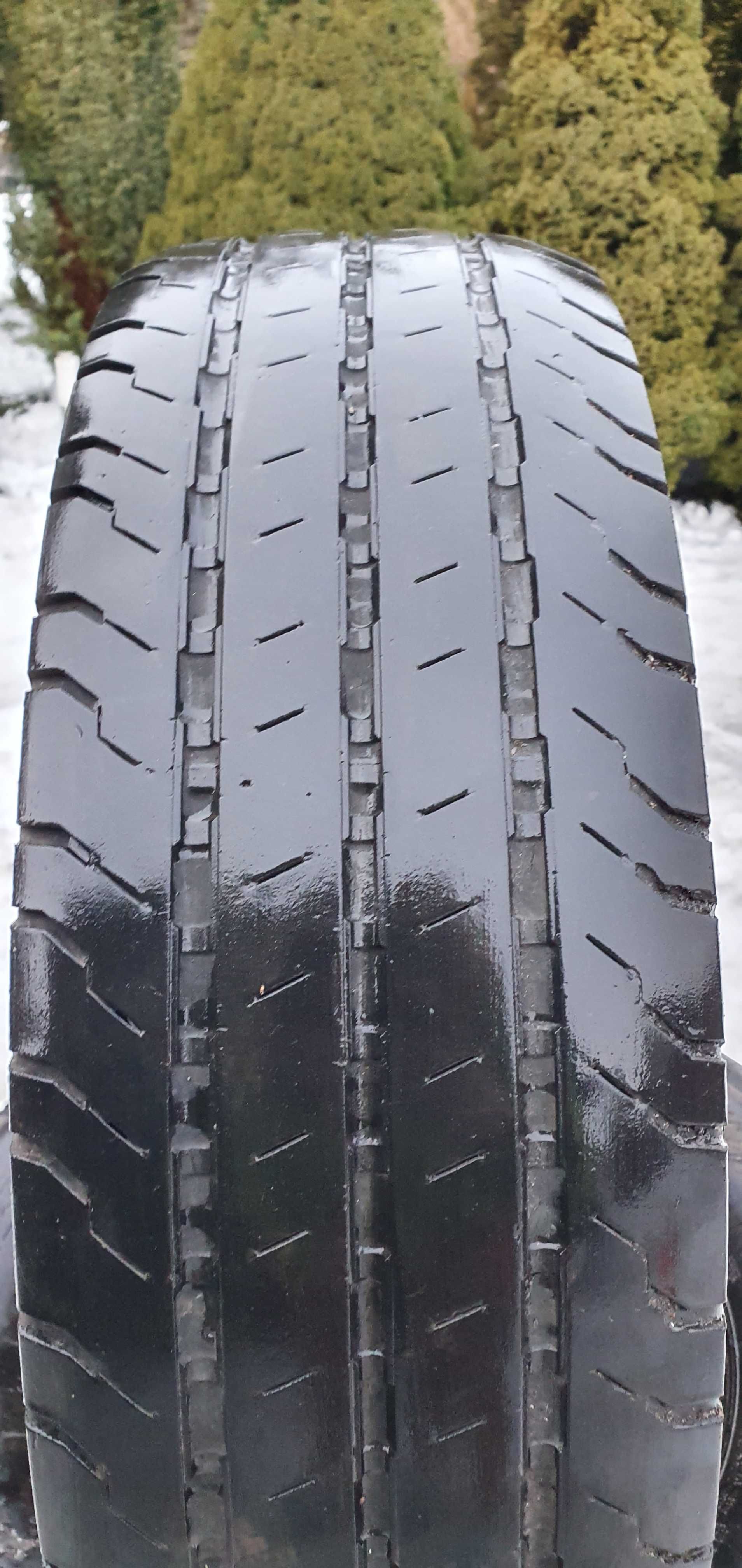 225/75r16c Continental contivan contact 100