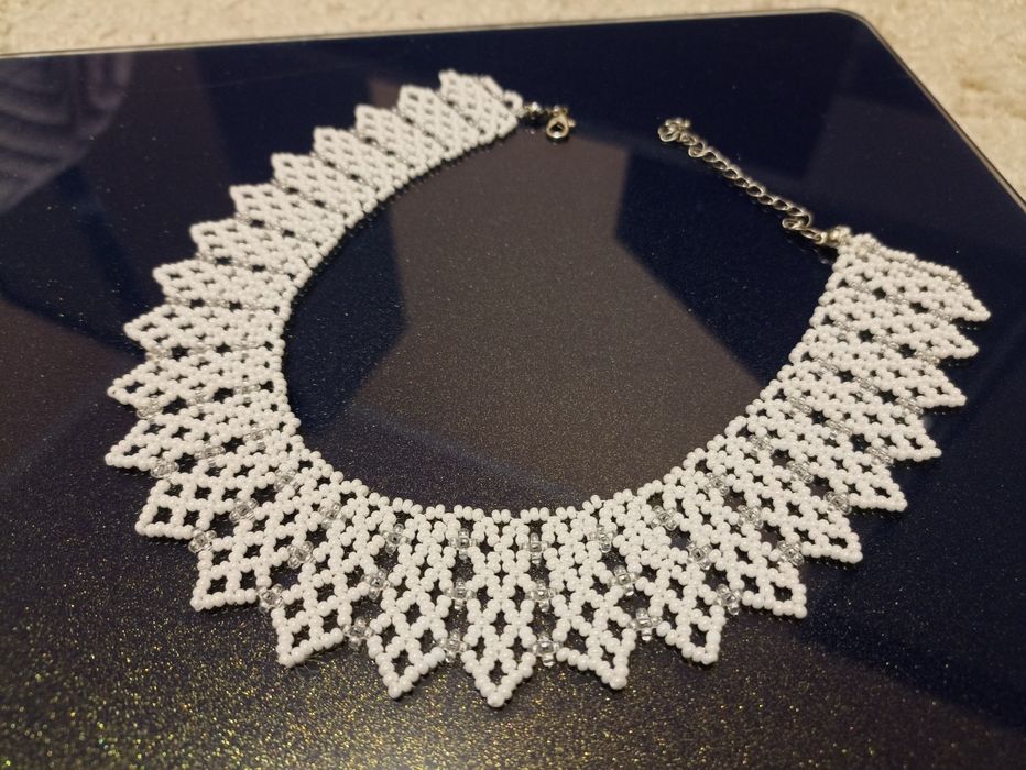 Вироби з бісеру (силянка / криза, браслет, гілочка у волосся)