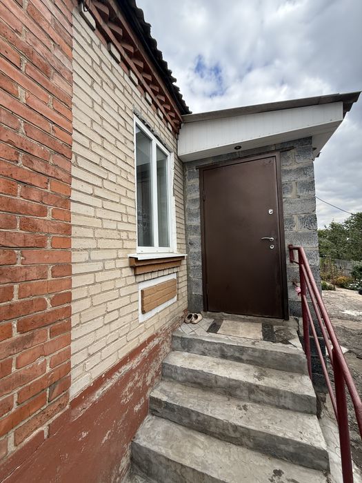 Продается хороший газифицированый дом. Славянск.