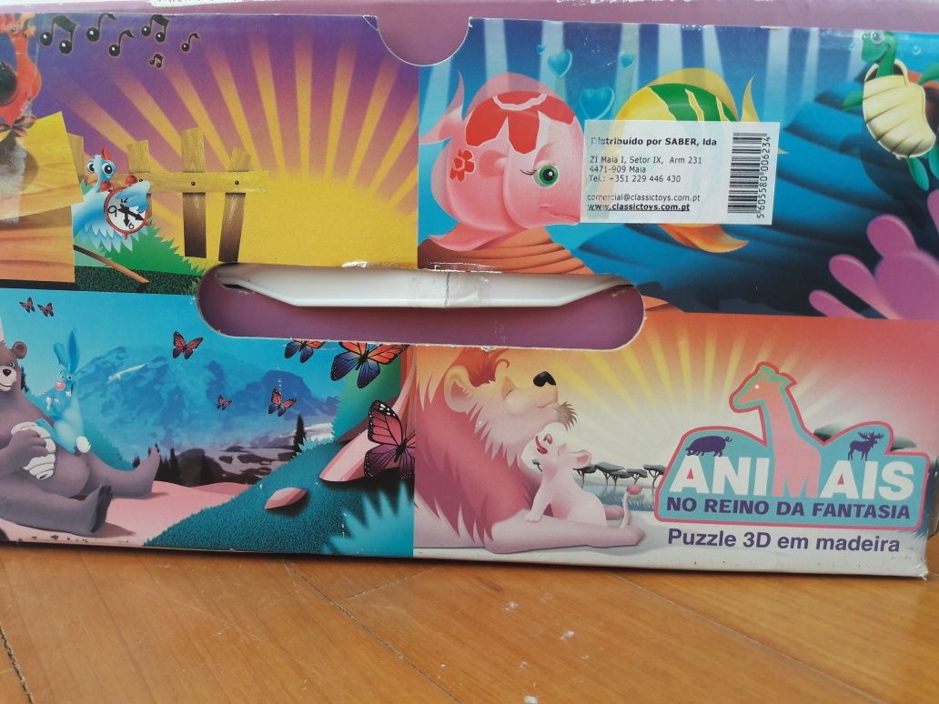 Puzzle 3D em Madeira - Animais no Reino da Fantasia