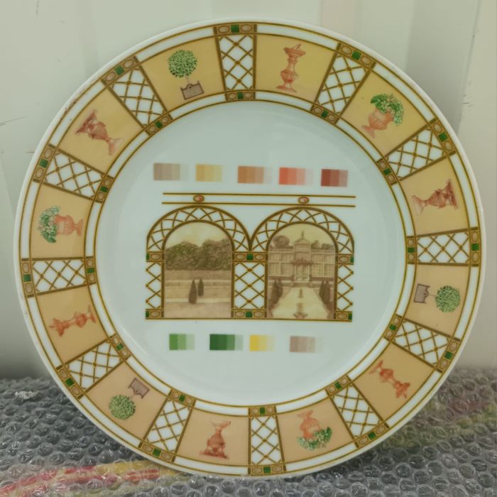 Lindo Prato Decorativo Porcelana Vintage