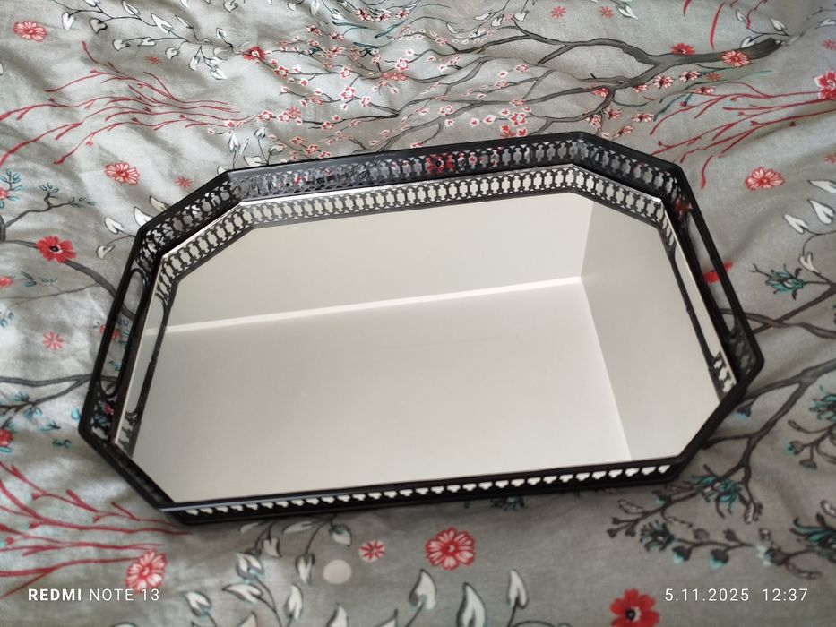 Taca dekoracyjna z lustrem