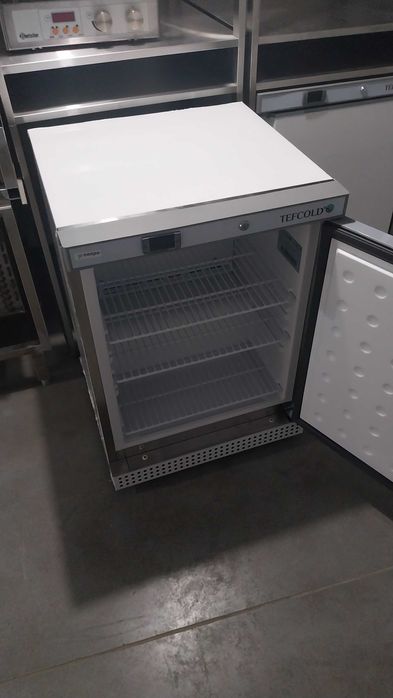 Zamrażarka podblatowa z funkcją aut. odmrażania Tefcold