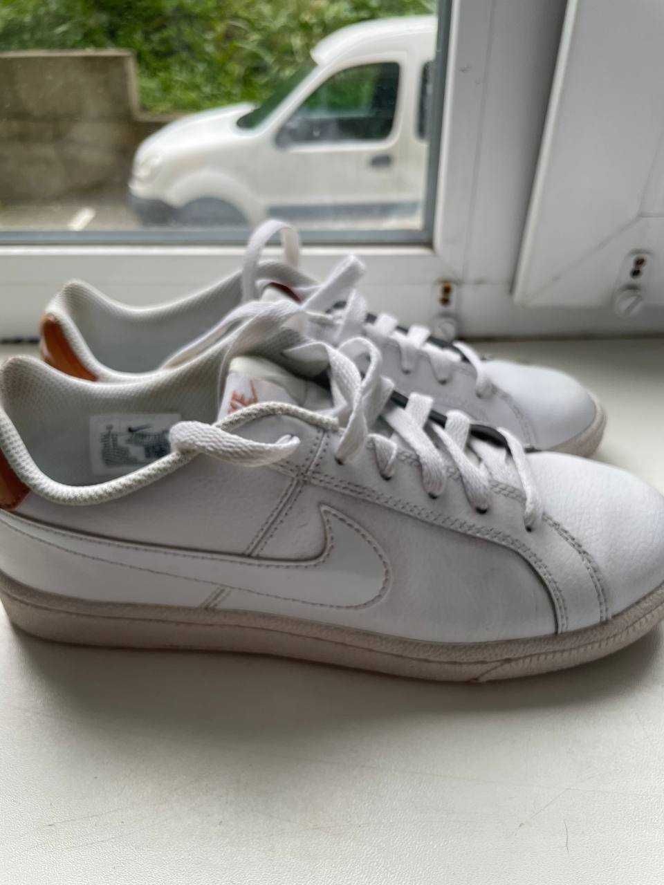 Продам кросівки Nike Wmns Court Royale 749867-116 (оригінал)