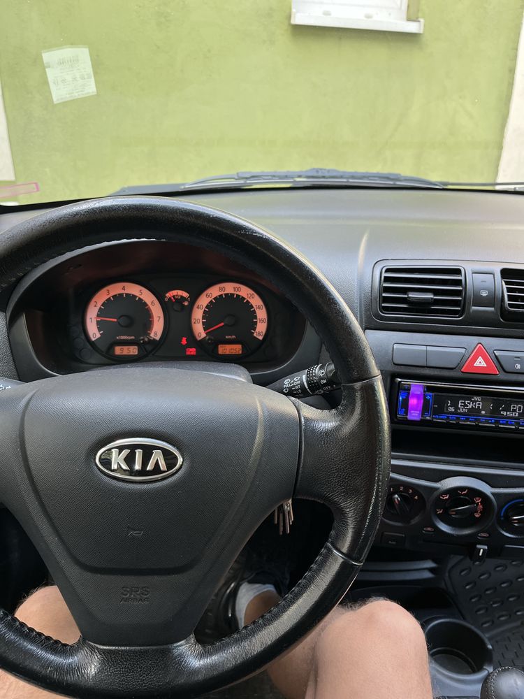 Kia picanto 1.1 benzyna