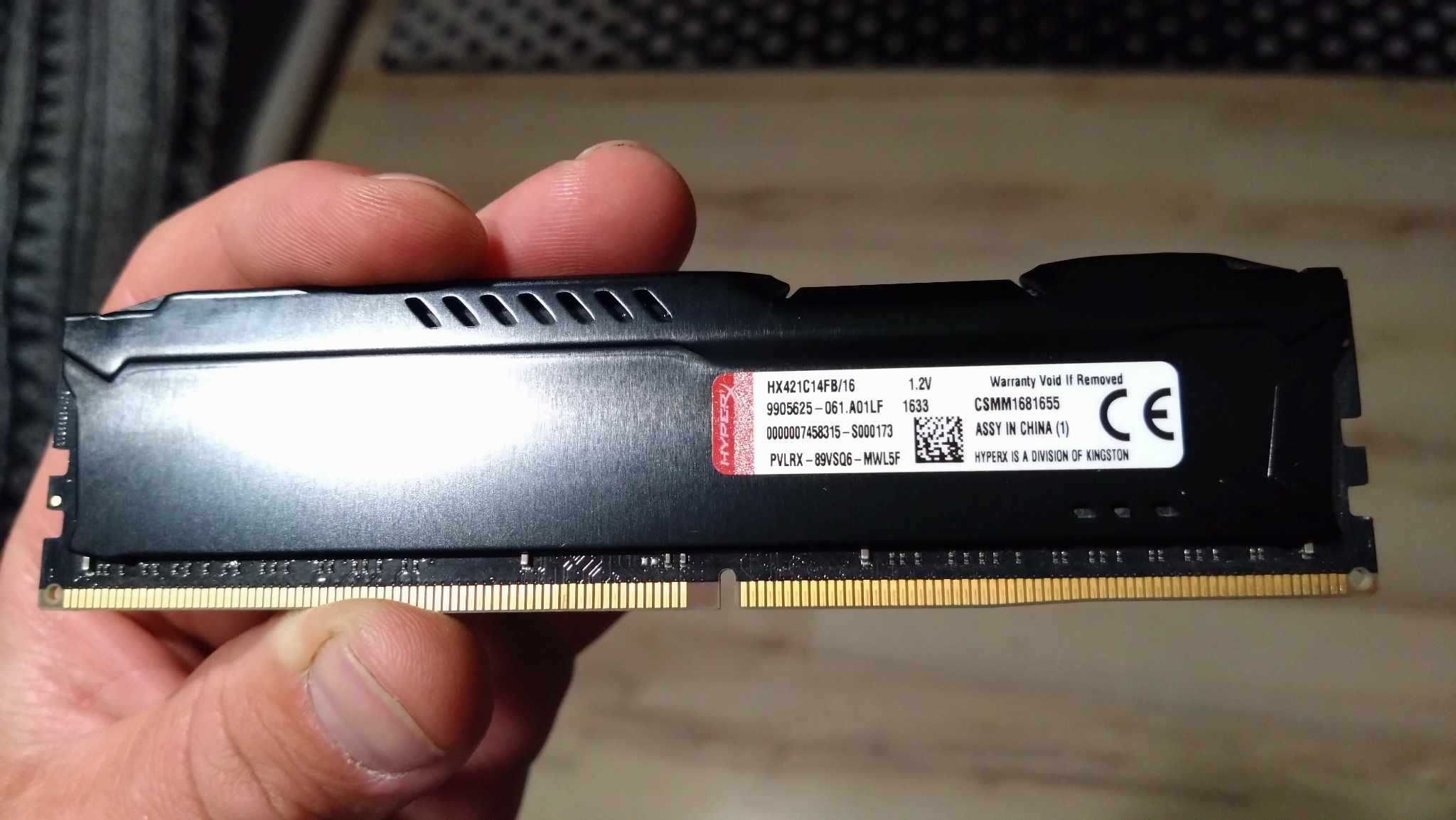 Pamięć DDR4 HyperX Fury 16 GB (HX421C14FB/16) ramy