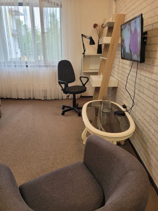 Оренда 1 км.кв.Нац.Гвардії (міст.Паркове),поряд Центр,парк,озеро,є все