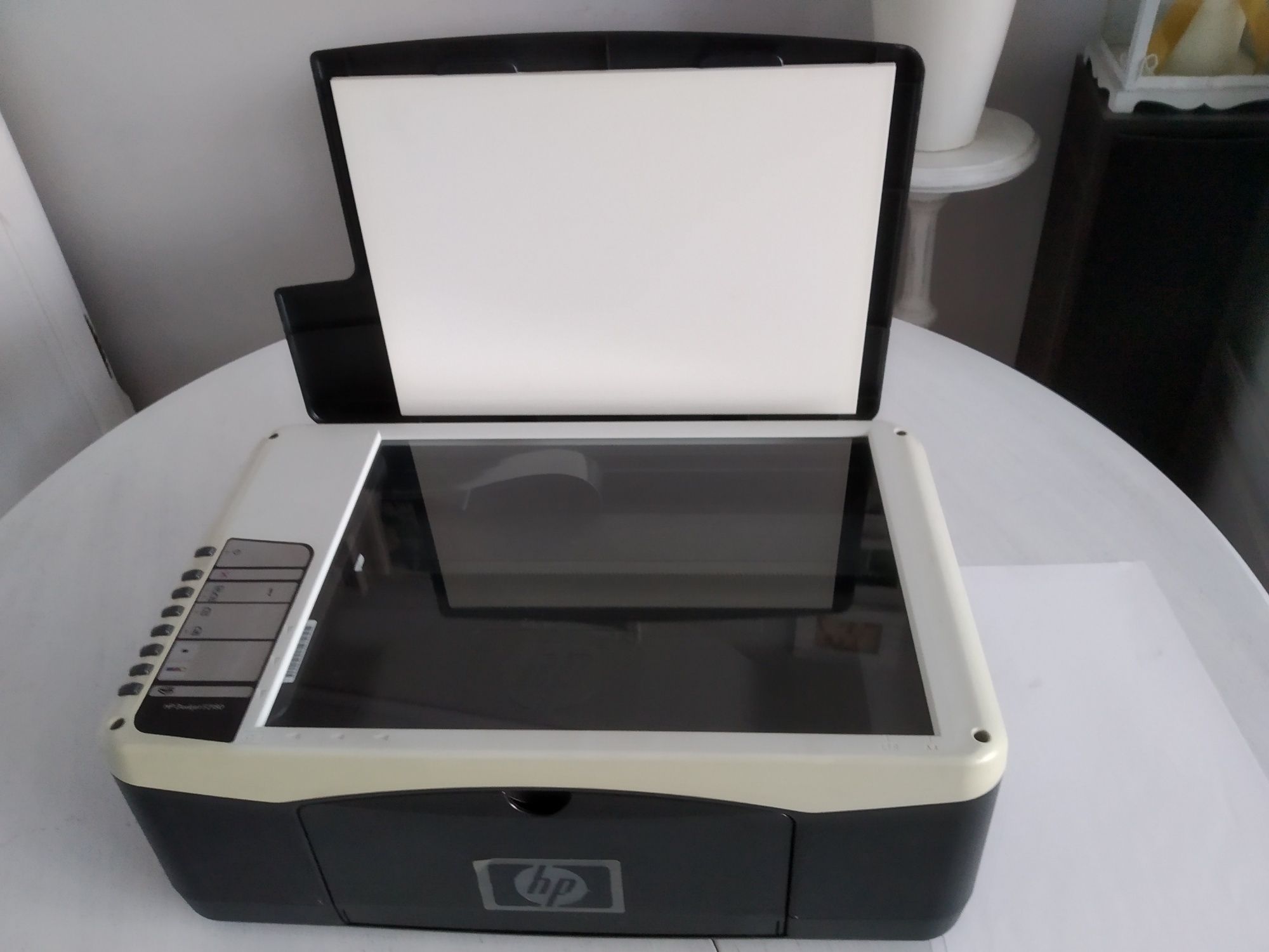 Drukarka HP z skanerem model VB595A.