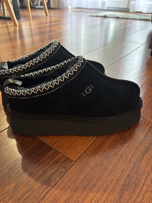 Buty UGG r.37/38 czarne na koturnie botki z futerkiem kapcie ocieplane