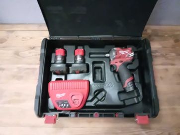 Milwaukee M12FIWF12-422X klucz udarowy akumulatorowa compact 1/2