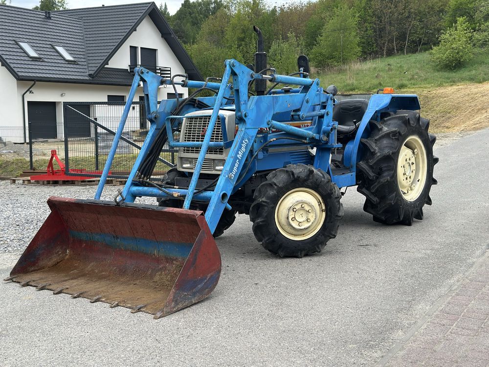 Mitsubishi MT2801 + ładowacz tur samopoziomujący 28km 4x4 Rewers wspom