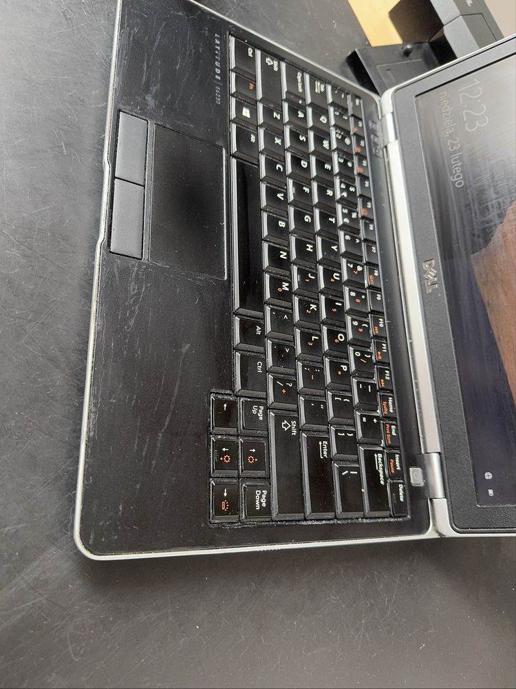 Dell Lattitude 6230 SSD duza bateria stacja dokujaca CPU i5