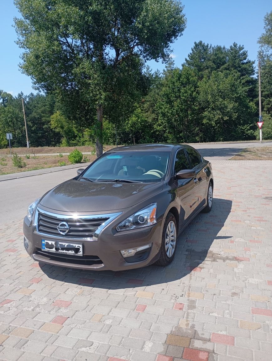 Авто Nissan Altima 2013