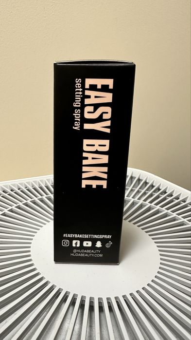 Huda beauty Easy bake setting spray