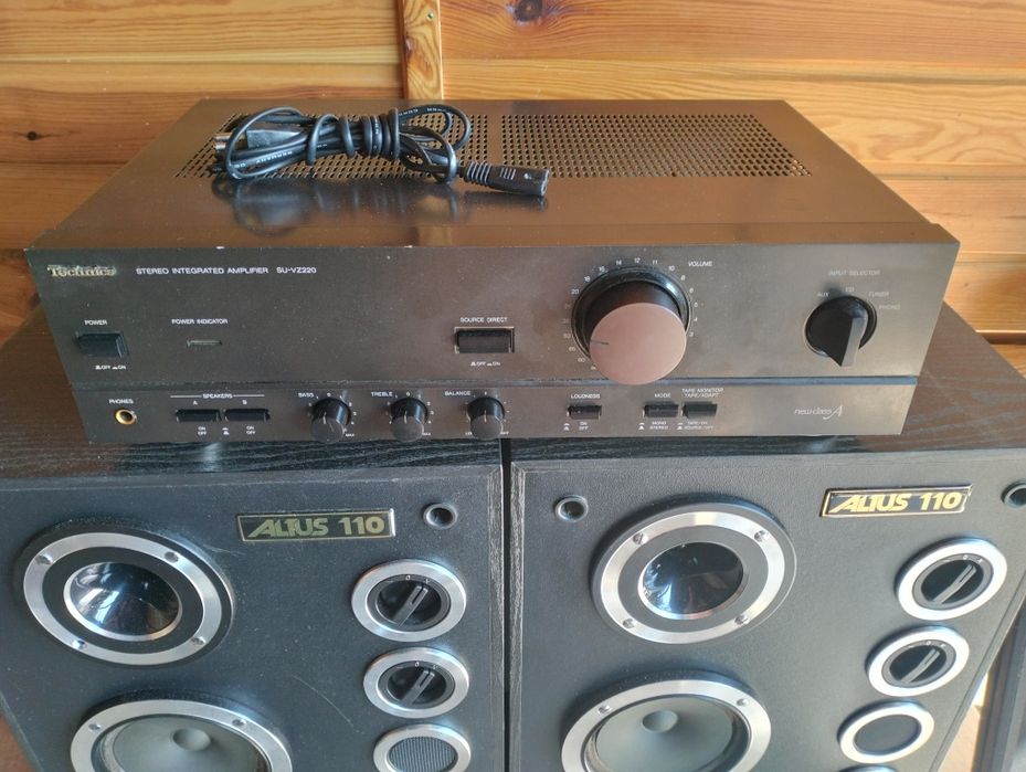 Wzmacniacz Technics SU-VZ220 stereo 4-kanałowy  stan bdb