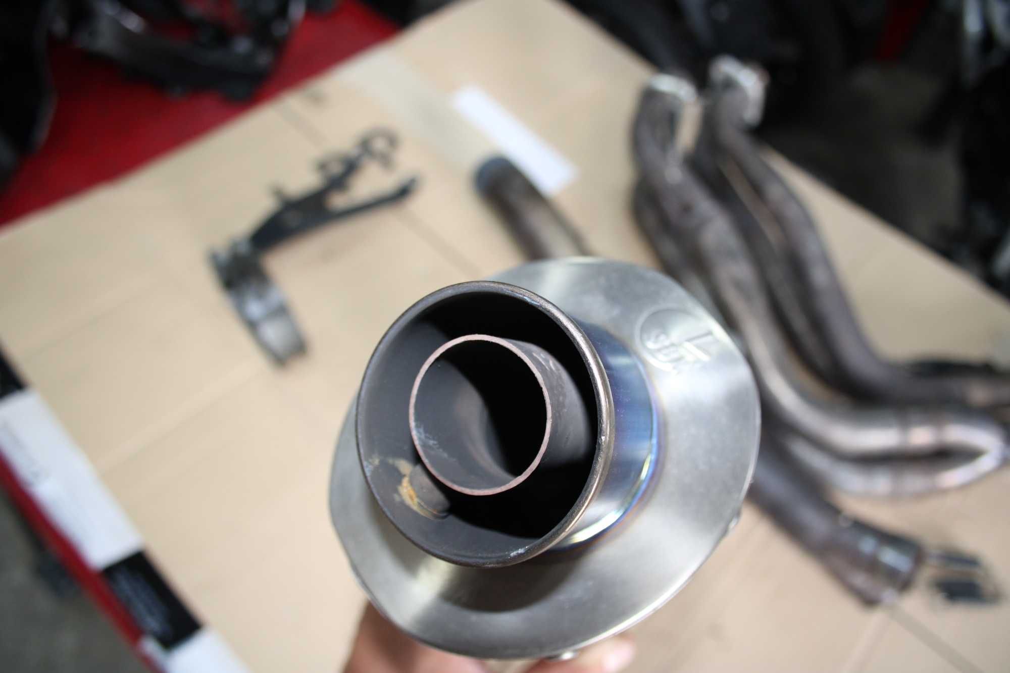 Wydech Tłumik Sportowy Arrow Kolektor Suzuki GSXR 1000 K5 K6 05-06