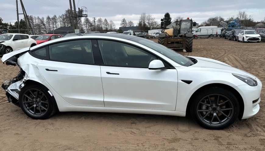 Бампер передній Tesla Model 3 розборка Тесла Модел 3