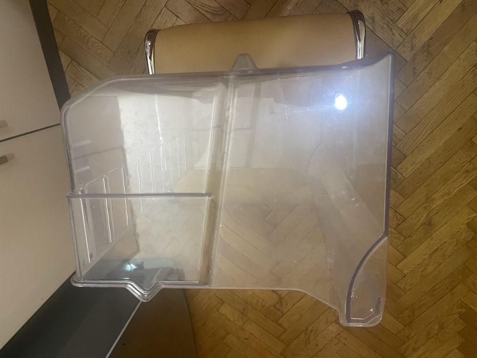 Продам шухляду в морозильну камеру