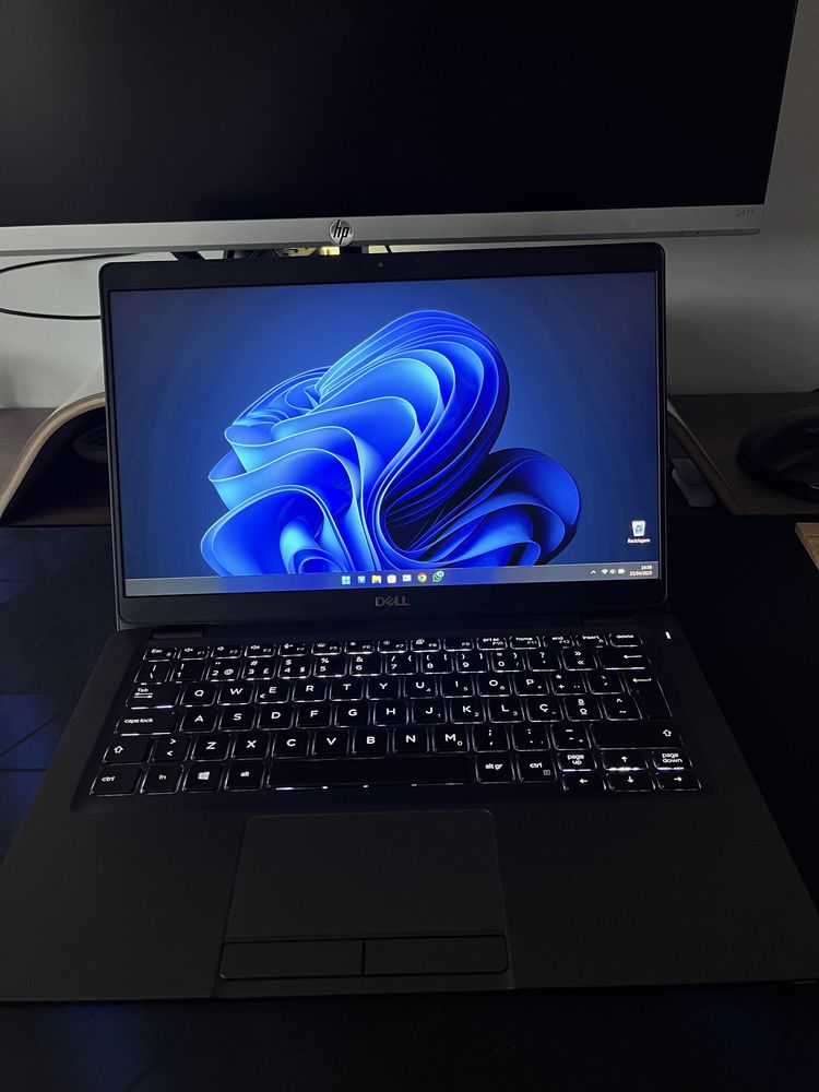 Dell Latitude 5300  i5 8th RAM 32 GB 256 SSD BATERIA NOVA