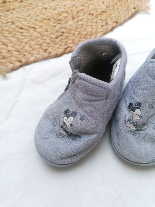 Botas Quentinhas do Mickey