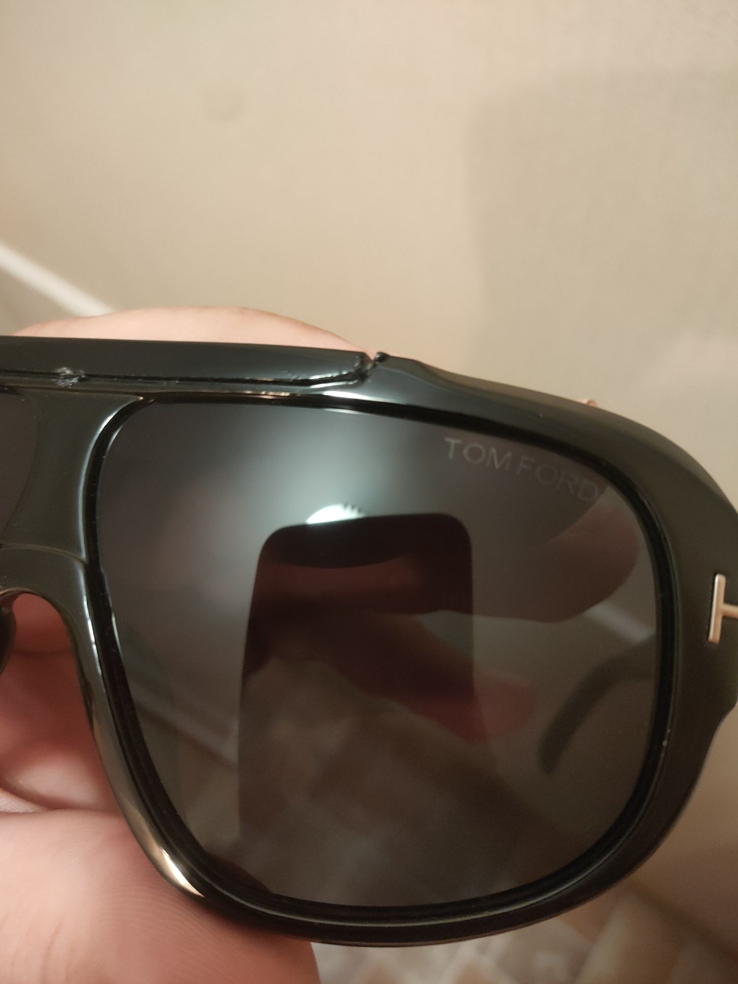 Солнцезащитные очки Tom Ford