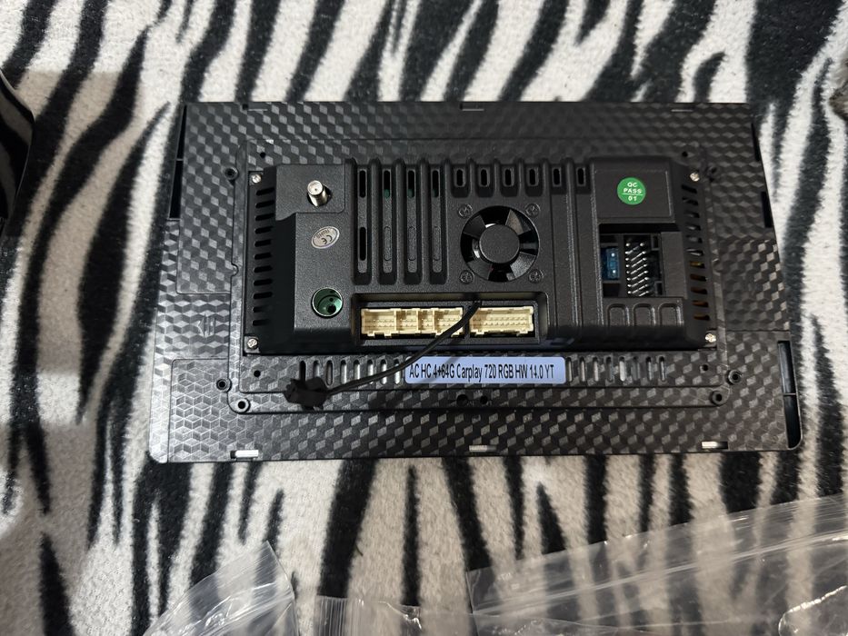 Radio android com carplay e mascara Toyota Aygo ou citroen C1