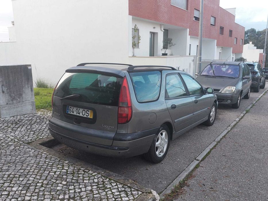 Renault Laguna - ano 2000 com 175mil km