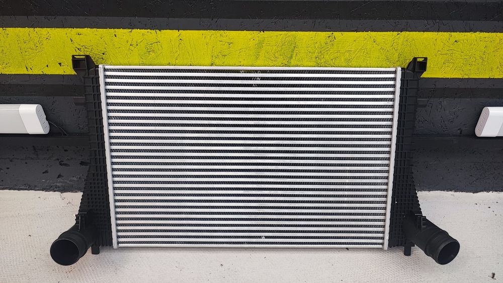 Радіатор Інтеркулера VW Tiguan 18 19 20 21 22 23 кондиціонера основний