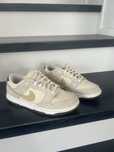 Buty Nike damskie bezowe 38